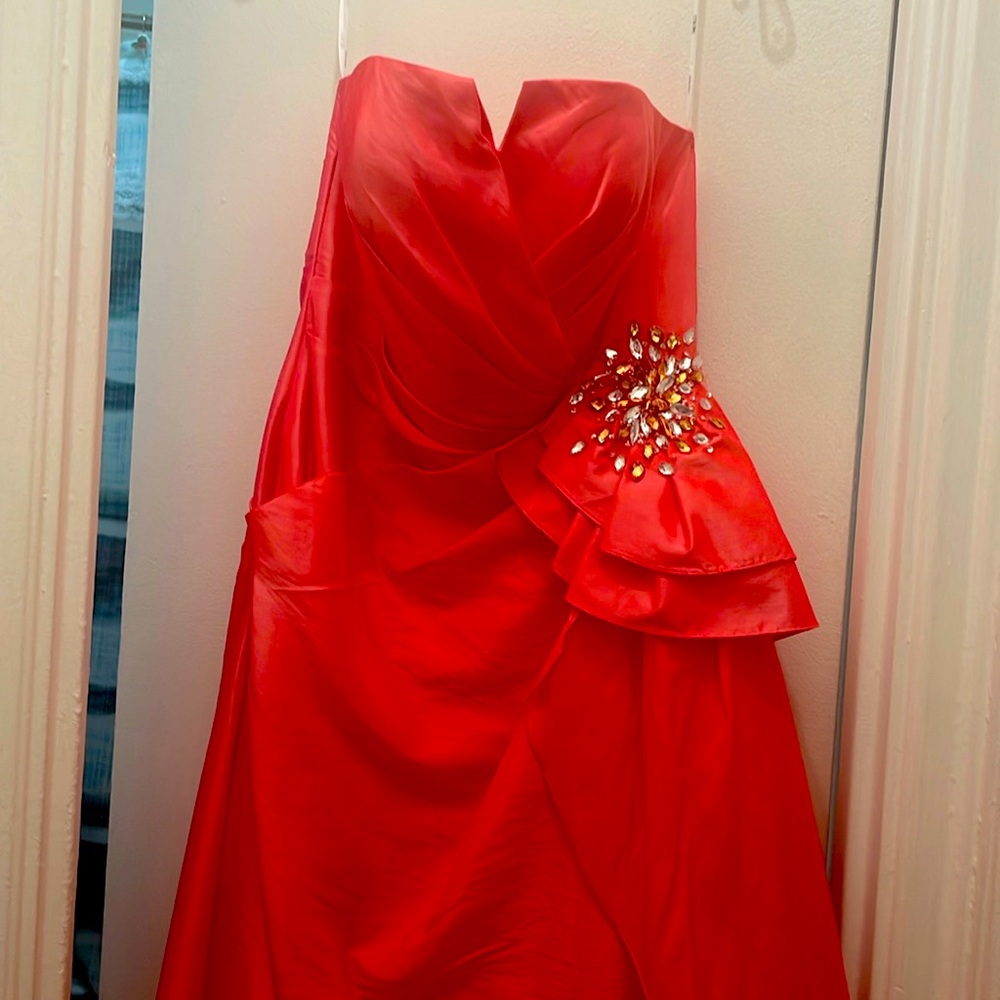 Dress brand new